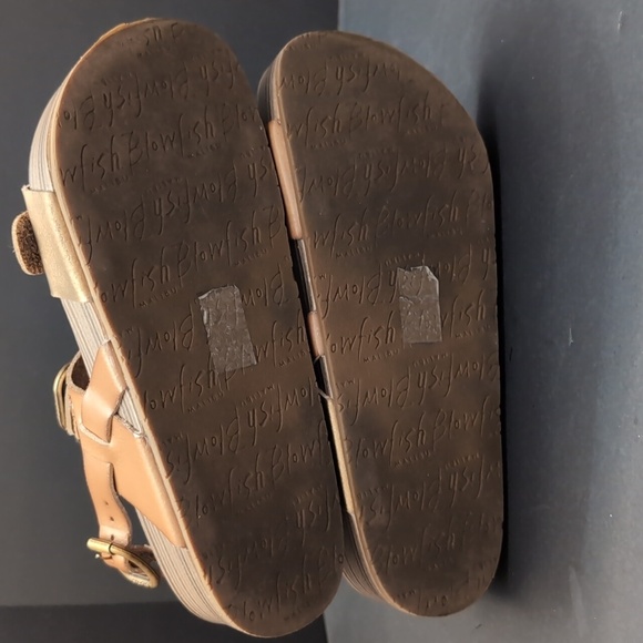 Blow Fish Malibu Munich Brown Woman's Sandals,Size 6. - Picture 8 of 9